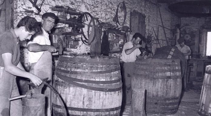 Ο ΣΥΝΕΤΑΙΡΙΣΤΙΚΟΣ ΘΕΣΜΟΣ
