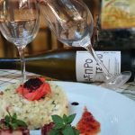 «Βοτσαλωτό» χταποδάκι με κους- κους και πιπερόμελο.