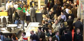 ΟΙ ΟΙΝΟΙ ΤΗΣ ΣΑΜΟΥ ΣΤΗ DETROP ΘΕΣΣΑΛΟΝΙΚΗΣ