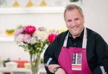 Ο Βαγγέλης Δρίσκας εκθειάζει τις “Ψηλές Κορφές”