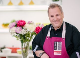 Ο Βαγγέλης Δρίσκας εκθειάζει τις “Ψηλές Κορφές”