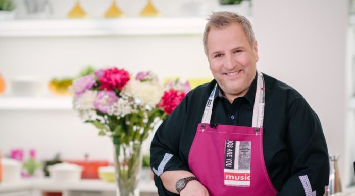 Ο Βαγγέλης Δρίσκας εκθειάζει τις “Ψηλές Κορφές”