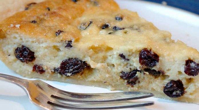 Ατομικά κέικ με ανθότυρο και σαμιώτικο κρασί