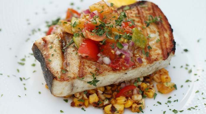 ΦΙΛΕΤΑΚΙΑ ΞΙΦΙΑ ΜΕ ΣΑΜΙΩΤΙΚΟ ΚΡΑΣΙ & ΝΤΟΜΑΤΙΝΙΑ ΦΟΥΡΝΙΣΤΑ