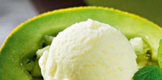 Πεπονάκια με παγωτό και μεθυσμένη σάλτσα