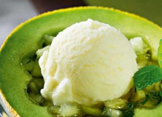 Πεπονάκια με παγωτό και μεθυσμένη σάλτσα