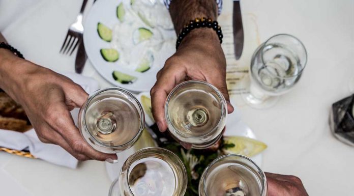 ΣΑΜΟΣ: «…φέρει και ορνίθων γάλα…»