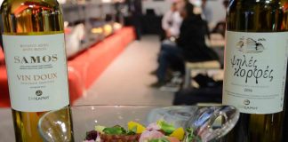 ΣΑΜΙΩΤΙΚΟ ΚΡΑΣΙ: ΙΣΧΥΡΟΣ ΚΡΙΚΟΣ ΣΤΟ ΓΑΣΤΡΟΝΟΜΙΚΟ ΤΟΥΡΙΣΜΟ