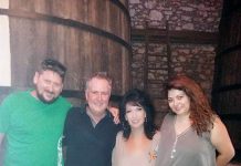 SIMON GAULT: Σαμιώτικο κρασί και νοιώθεις… «θεός»