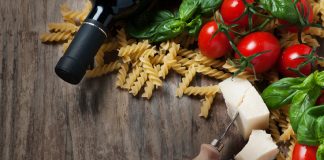 Oι συνταγές ζυμαρικών απογειώνονται με σαμιώτικο κρασί