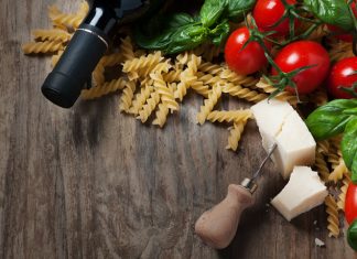 Oι συνταγές ζυμαρικών απογειώνονται με σαμιώτικο κρασί