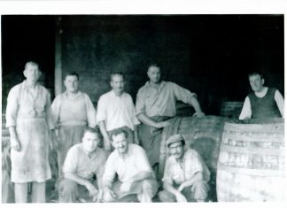 ΒΑΡΕΛΑΔΕΣ: Μια τέχνη που χάνεται