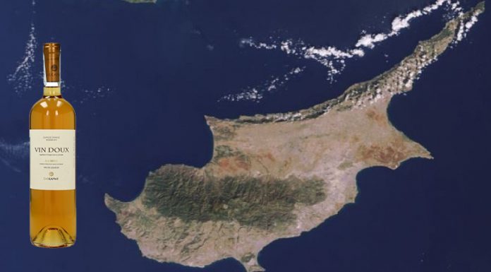 ΤΟ ΣΑΜΙΩΤΙΚΟ ΚΡΑΣΙ ΤΑΞΙΔΕΥΕΙ ΣΤΗΝ ΚΥΠΡΟ