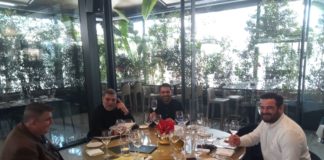 Η εμπειρία των σαμιώτικων κρασιών στα Pralina Experience Kύπρου.