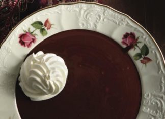 Σοκολατογλυκό με Samos Nectar (από τη chef Μαρία Εκμεκτσίογλου)