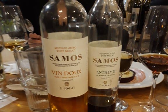 Επίσημο δείπνο υποψηφίων Master Sommelier-3 κρασιά του ΕΟΣ Σάμου επί τραπέζης