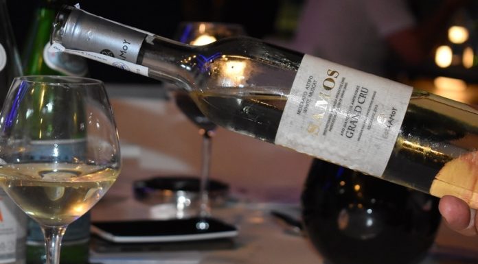 «Δείπνο στα λευκά» συνοδεία Samos Grand Cru