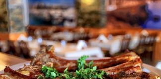 Ονομαστές Κυπριακές γεύσεις και σαμιώτικο κρασί!