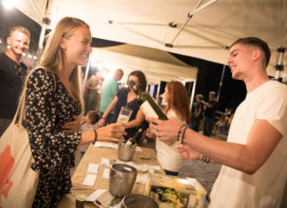 Μαγειριές της Λέσβου και σαμιώτικο κρασί