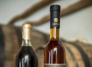 Ο ΕΟΣ ΣΑΜΟΥ ΣΤΟΥΣ TOP 10 ΤΗΣ ΕΛΛΗΝΙΚΗΣ ΟΙΝΟΠΟΙΪΑΣ!