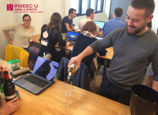 Το SAMOS VIN DOUX «εκπαιδεύει»…