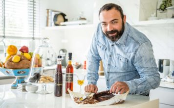 Ανδρέας Λαγός: Στους αμπελώνες της Σάμου μεγάλωσα…