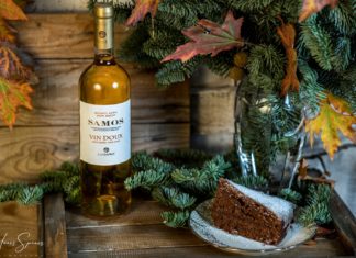 ΒΑΣΙΛΟΠΙΤΑ ΜΕ ΓΛΥΚΟ ΣΑΜΙΩΤΙΚΟ ΚΡΑΣΙ