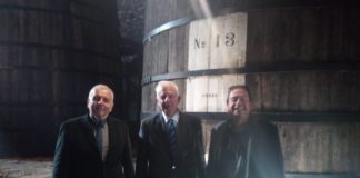 «Γλυκάθηκε» με σαμιώτικο κρασί ο Παναγιώτης Πικραμένος