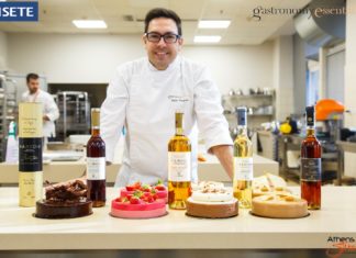 ΜΕ ΤΗ ΓΛΥΚΑ ΤΗΣ ΖΑΧΑΡΟΠΛΑΣΤΙΚΗΣ ΚΑΙ ΤΩΝ ΣΑΜΙΩΤΙΚΩΝ ΚΡΑΣΙΩΝ