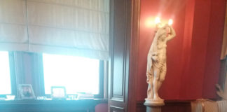 ΣΤΗΝ ΚΩΝΣΤΑΝΤΙΝΟΥΠΟΛΗ ΤΟ ΣΑΜΙΩΤΙΚΟ ΚΡΑΣΙ