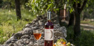 Η ροζέ όψη της… σελήνης!