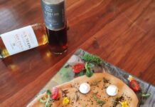 Σαμιώτικη ταραμοσαλάτα με Μοσχάτο κρασί και σπιτική λαγάνα