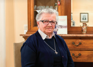 ΣΥΛΛΥΠΗΤΗΡΙΟ ΓΙΑ ΑΔΕΛΦΗ ΜΙΚΕΛΙΝΑ