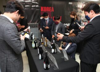 Ο «θρύλος» του σαμιώτικου κρασιού σε Κορέα, Σιγκαπούρη, Βιετνάμ