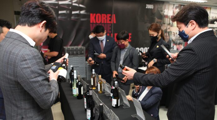 Ο «θρύλος» του σαμιώτικου κρασιού σε Κορέα, Σιγκαπούρη, Βιετνάμ