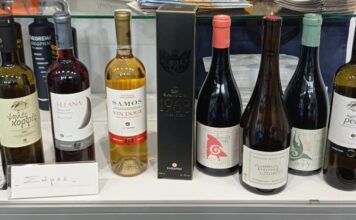 OENORAMA & OENOTELIA: ΠΡΩΤΑΓΩΝΙΣΤΗΣ ΤΟ ΣΑΜΙΩΤΙΚΟ ΚΡΑΣΙ ΚΑΙ ΟΙ ΑΝΘΡΩΠΟΙ ΤΟΥ