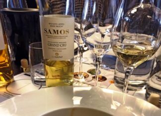 Η Κολωνία υποδέχθηκε τα μοσχάτα κρασιά του Συνεταιρισμού Σάμου