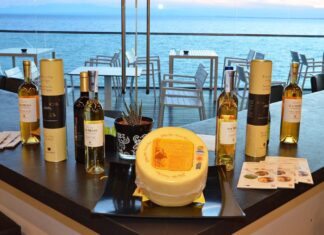 Τα κρασιά του ΕΟΣ Σάμου και η γραβιέρα Νάξου “μάγεψαν” πάλι τη Θεσσαλονίκη.