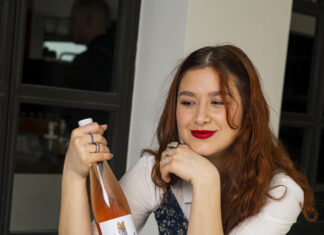 ΒΑΒΕΛ ΡΟΖΕ ΗΜΙΞΗΡΟ του ΕΟΣ Σάμου:  Αγριοκέρασα και λεμονανθοί σε φόντο σαμιώτικο