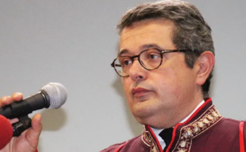 Συγχαρητήριο για την Αναγόρευση του καθηγητή Μανώλη Βαρβούνη σε Επίτιμο Διδάκτορα του Τμήματος Δημοτικής Εκπαίδευσης του Πανεπιστημίου Αιγαίου