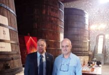 Ελληνοαμερικανός Γερουσιαστής στο Μουσείο Οίνου του Συνεταιρισμού Σάμου