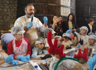 Μαγειρεύοντας σαμιώτικα με μικρούς και μεγάλους σεφ