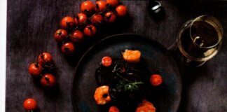 Ο Κωνσταντίνος Λαζαράκης για το σαμιώτικο κρασί