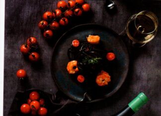 Ο Κωνσταντίνος Λαζαράκης για το σαμιώτικο κρασί