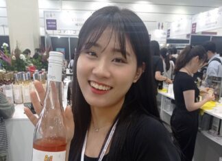 Το σαμιώτικο κρασί κάνει θραύση στην Κορέα