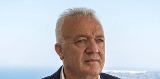 ΕΥΧΕΣ ΣΕ ΝΕΟΕΚΛΕΓΕΝΤΑ ΒΟΥΛΕΥΤΗ