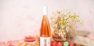 Ένα Ροζέ που το λένε βaΒέλ καθώς «μιλά» σε όλες τις γλώσσες!