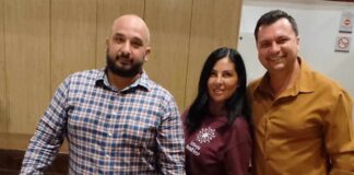 Στρώθηκε τραπέζι στη Λέσβο με σαμιώτικα κρασιά