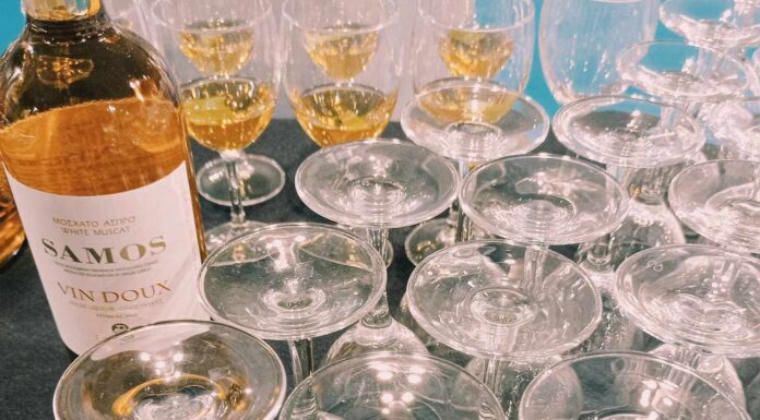 Αποχαιρετούμε το καλοκαίρι με Samos Cocktails στο λιμάνι Καρλοβάσου