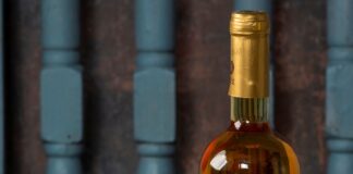 Ο σομελιέ Άρης Σκλαβενίτης προτείνει ΤΑ ΚΡΑΣΙΑ ΤΗΣ ΤΥΡΙΝΗΣ